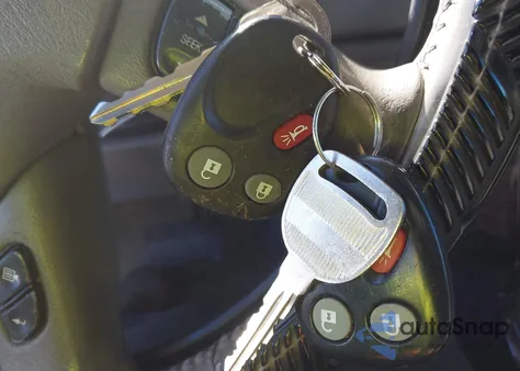 2004 GMC Yukon Xl 1500 Denali z USA, uszkodzony, nr VIN 1GKFK66U24J211545